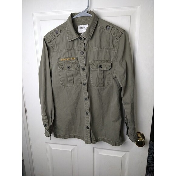 Forever 21 Olive Green Button Front Long Sleeve Army Shacket. Size S - Picture 10 of 12